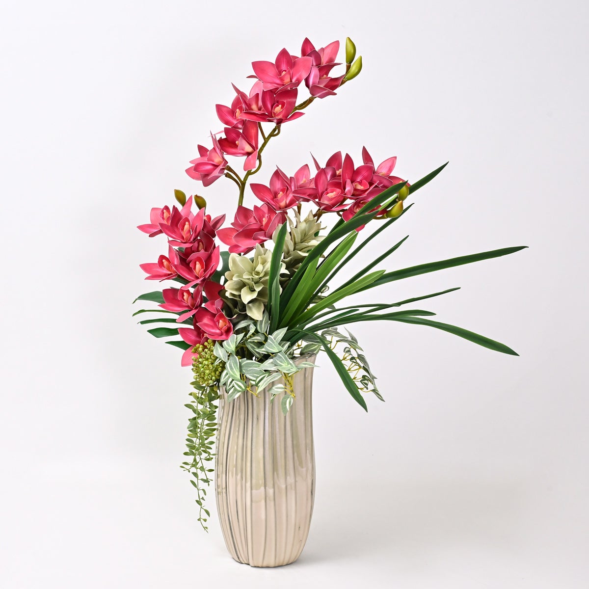 造花　お祝い用アレンジ　配信用 ライブハウス専用】お祝いにおすすめアレンジメント 「attractive red